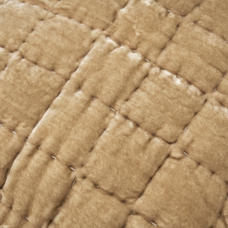 theannamhouse,velvetquilt, handquilt,throw, handmade, cushion, velvetcushion 
