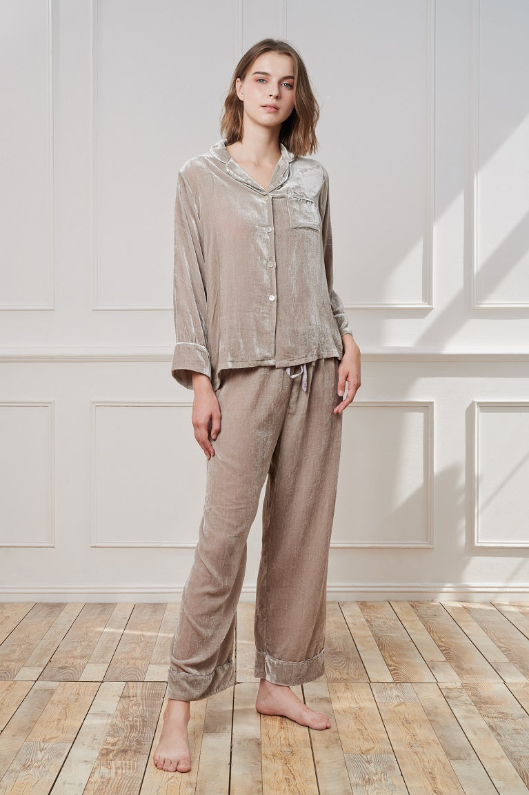 TheAnnamhouse, Homewear, Pyjamas, Luxury, Robe, Nightwear, Velvet, Silk 