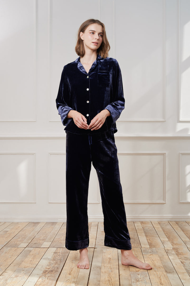 theannamhouse, homewear, pyjama, pajama, luxury, robe, nightwear, velvet, silk 