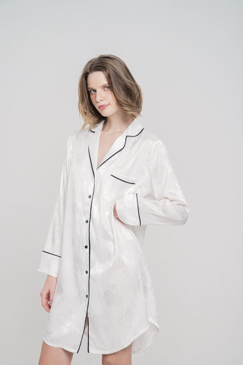 TheAnnamHouse, Homewear, Pyjamas, Luxury, Robe, Nightwear, Velvet, Silk, Embroidery