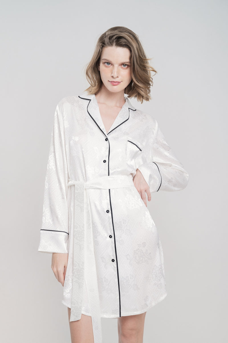 TheAnnamHouse, Homewear, Pyjamas, Luxury, Robe, Nightwear, Velvet, Silk, Embroidery